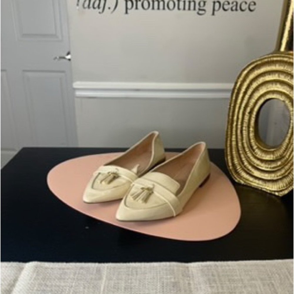 Zara Cream Flats with Sleek Design